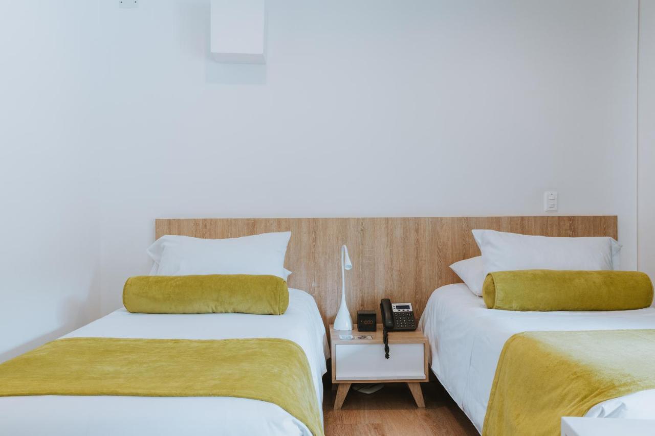 Travelers Rio Verde Living Suites Рионегро Екстериор снимка
