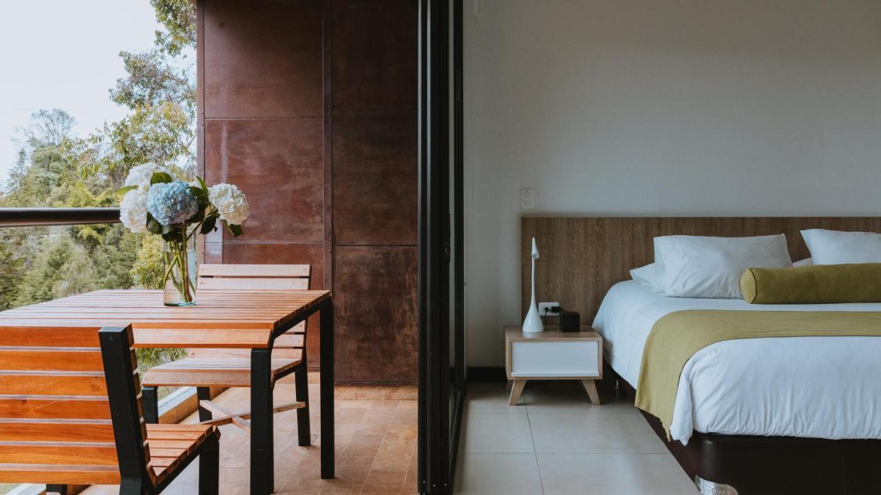 Travelers Rio Verde Living Suites Рионегро Екстериор снимка