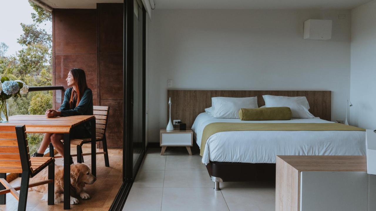 Travelers Rio Verde Living Suites Рионегро Екстериор снимка