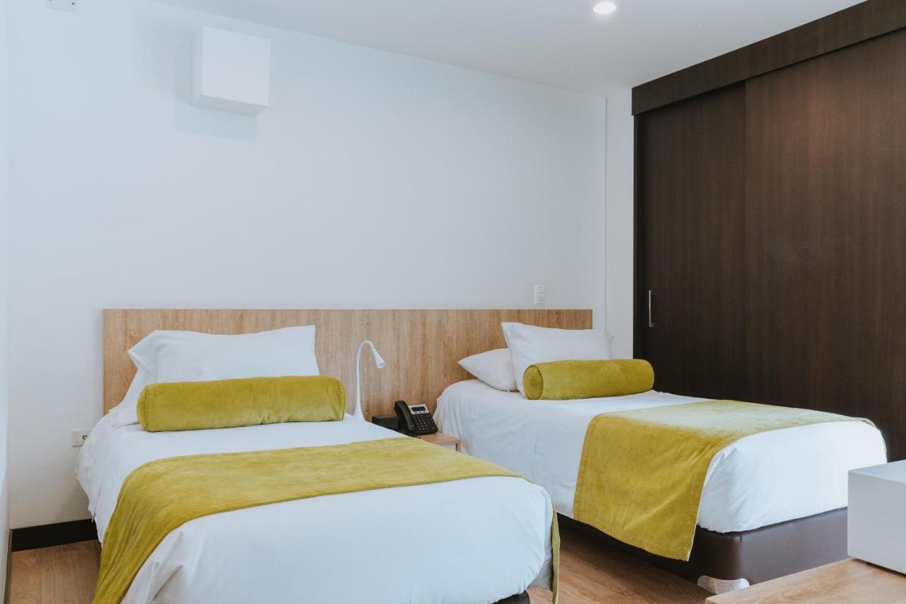 Travelers Rio Verde Living Suites Рионегро Екстериор снимка