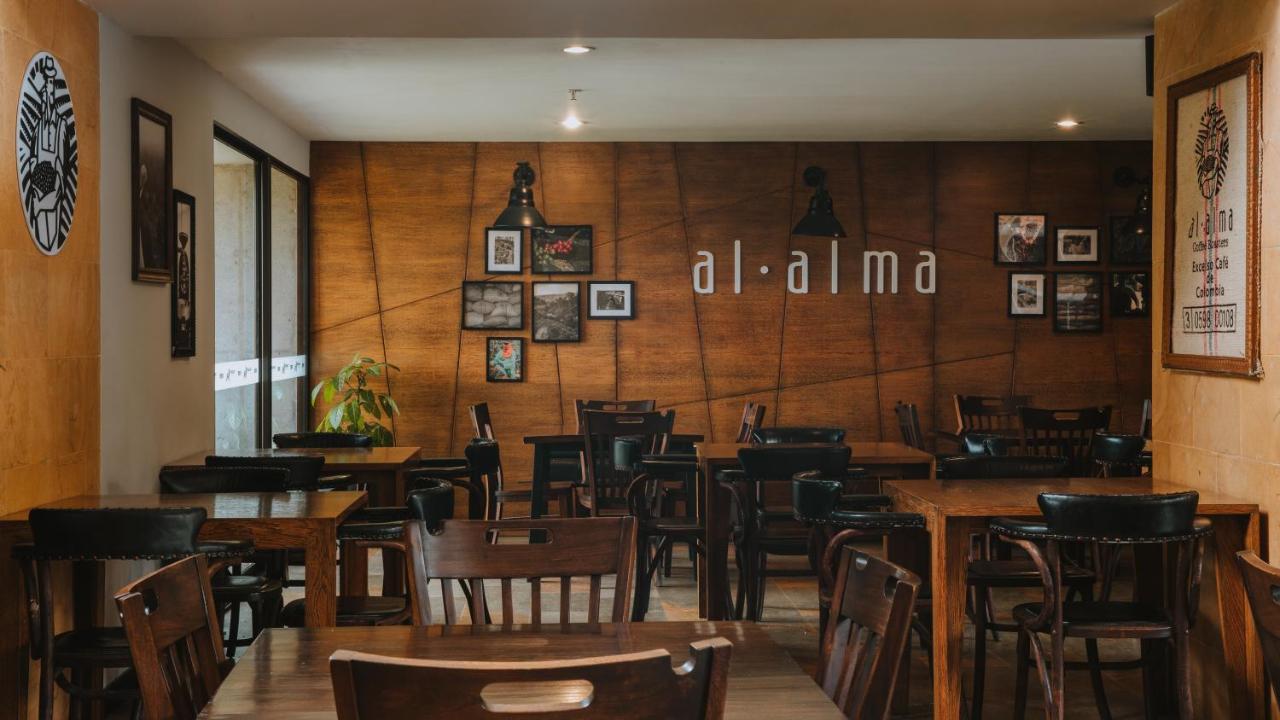 Travelers Rio Verde Living Suites Рионегро Екстериор снимка